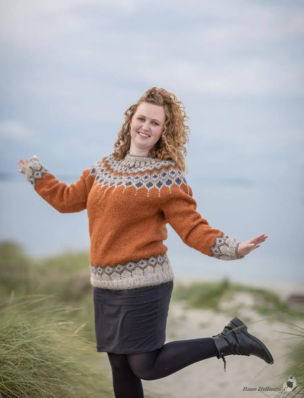 Cecilia Lettlopi Apricot Wool sweater - Knitting Kit