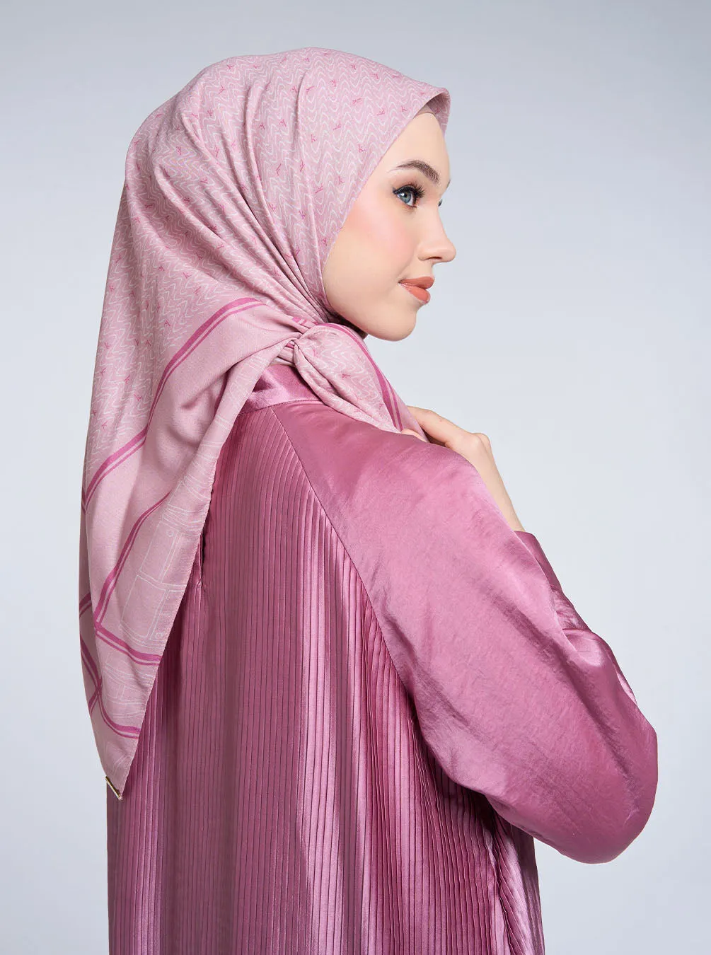 MONO CUBIC SIGNATURE SCARF BLUSH