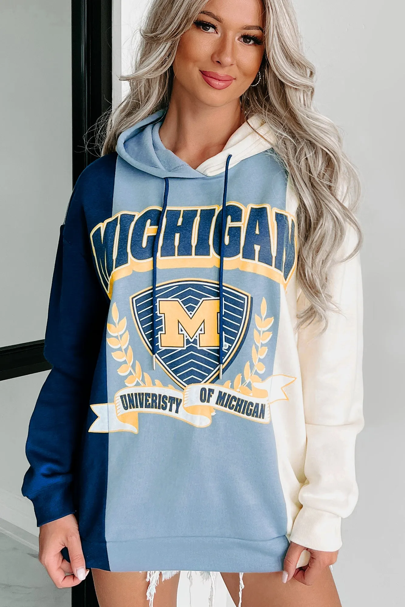 "University Of Michigan" Colorblock Graphic Hoodie (Navy/Ivory)